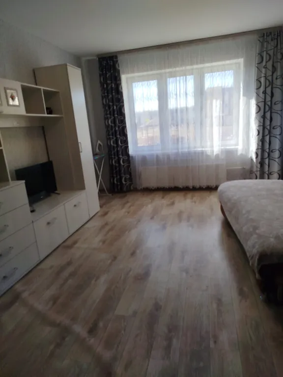 Уютная квартира в новом доме на первом этаже с балконом