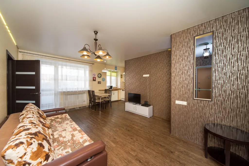 Современная 2-ком на набережной в центре города