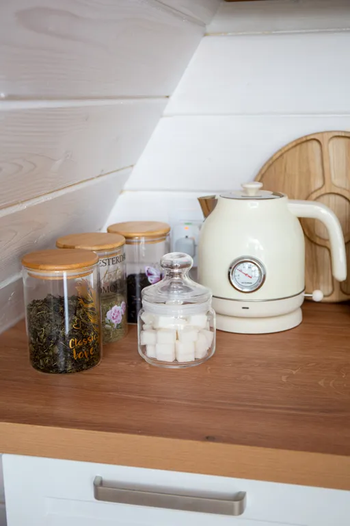 Уникальный треугольный дом в лесу Sky