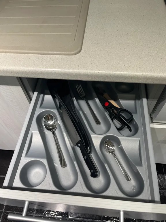 Квартира Квартира Уютная студия Классика с новым дизайнерским ремонтом — Красноярск