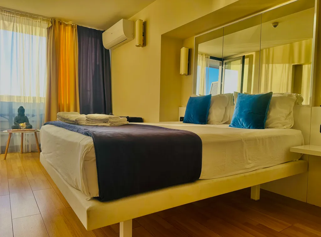 Sea Sunset Residence 43 floor