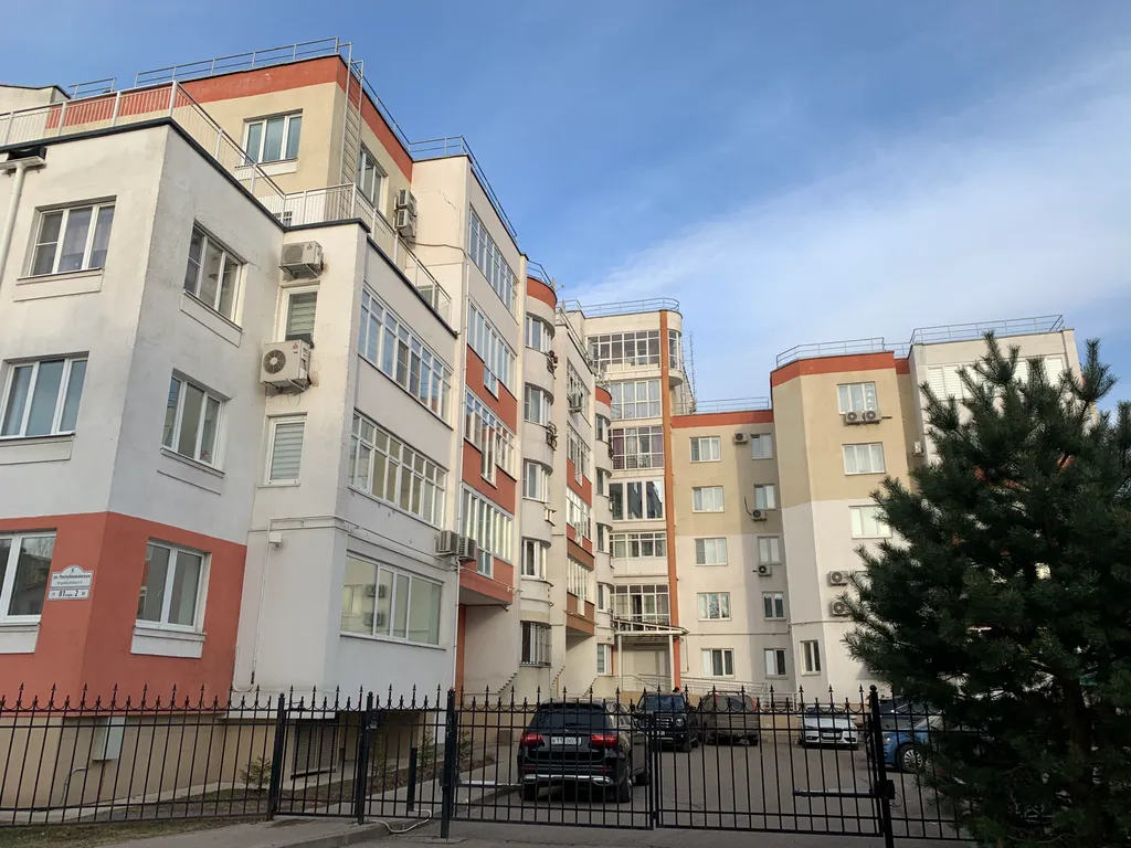 Квартира Просторная квартира в центре города с парковкой — Ярославль