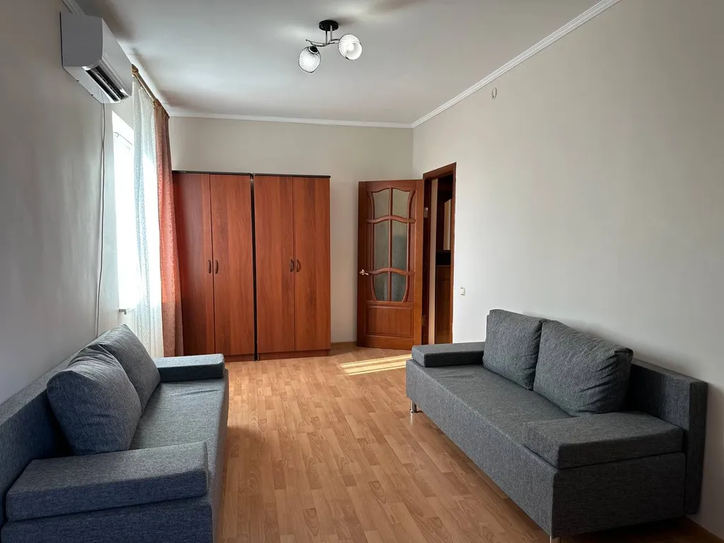 Уютная солнечная квартира