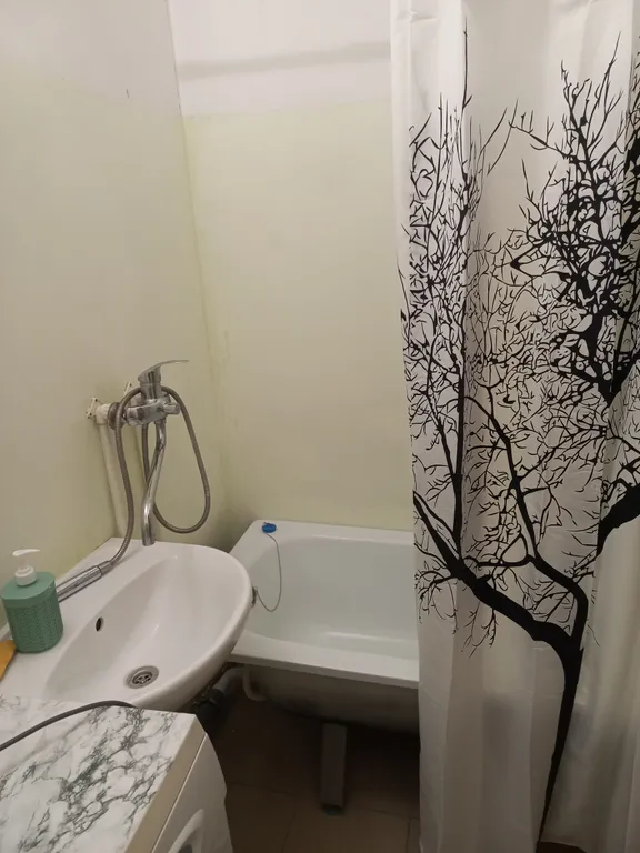 Светлая, уютная квартира вблизи Железнодорожной больницы