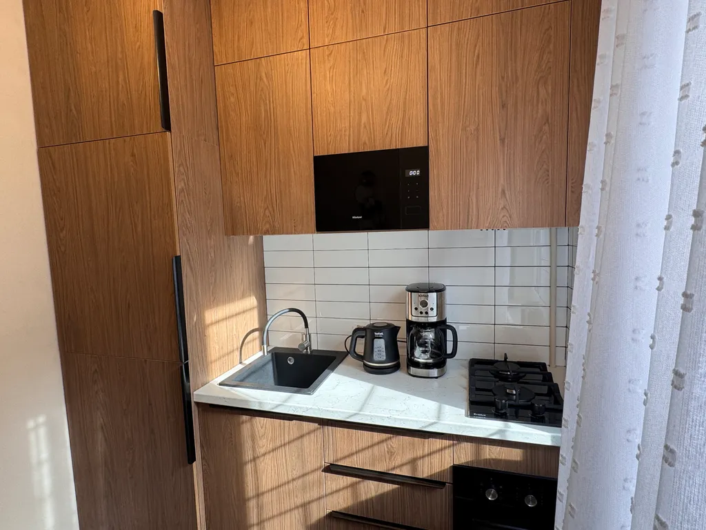 Современная квартира для отдыха и работы в спокойном районе