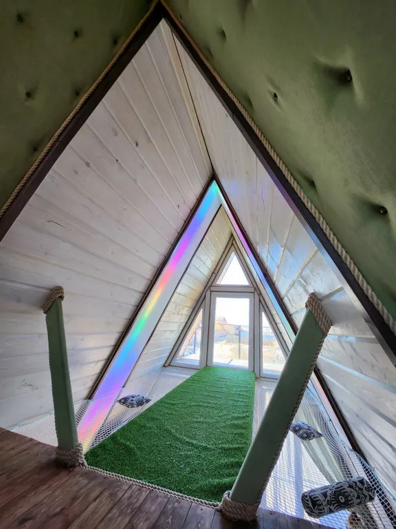 Треугольный дом на Камском море