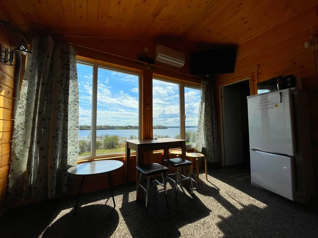 Коттедж Дом у озера — Ланино