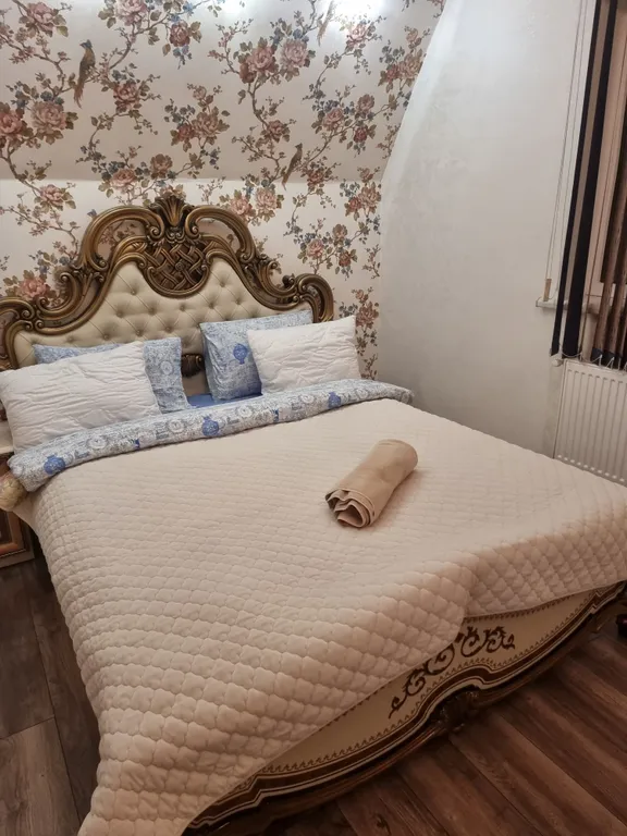 Дом у метро