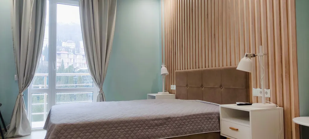 Большая студия с видом на гору Ай-Петри