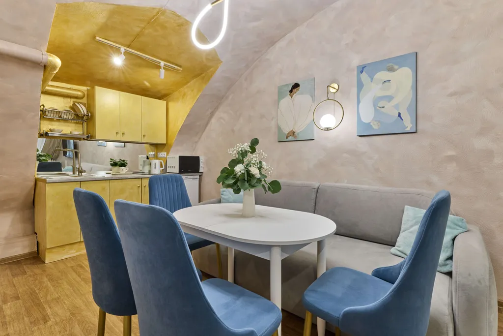 Квартира Квартира У Московского вокзала с арочным потолком — Санкт-Петербург