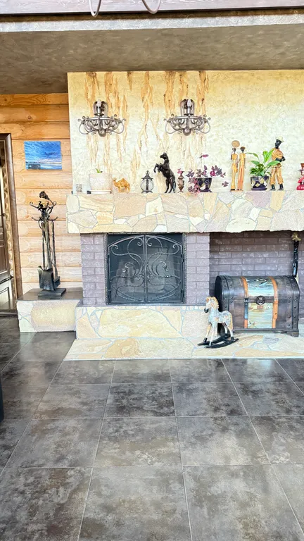 Уютный дом на берегу озера