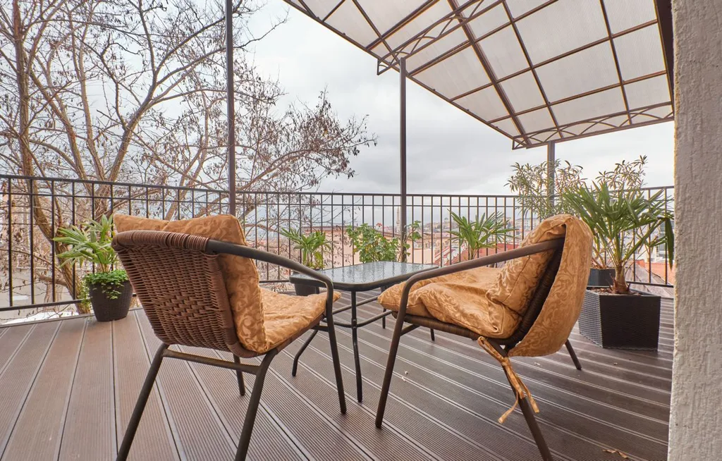 Квартира Апартаменты с большой террасой с видом на центр города и море — Севастополь