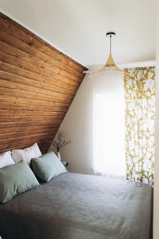 Треугольный дом.