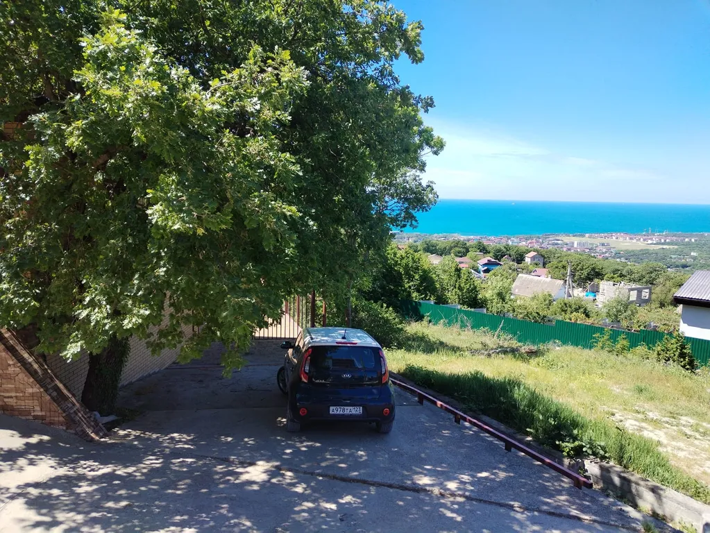 Апартамент на горе с видом на море и сад