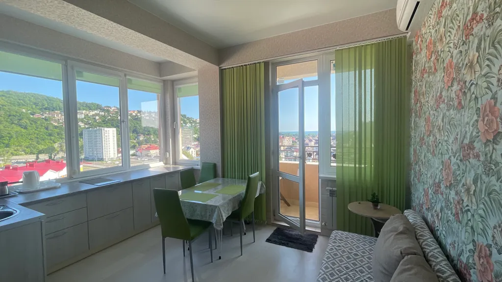 Квартира с панорамным видом на море и горы — аренда посуточно в Лазаревское