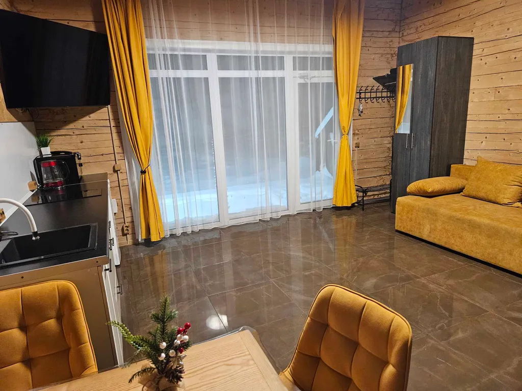 Коттедж Уютный дом в окружении пихтовых деревьев — Шерегеш