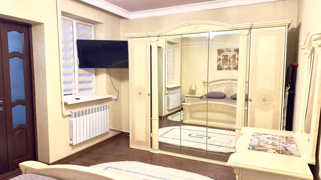 Целый просторный дом в центре