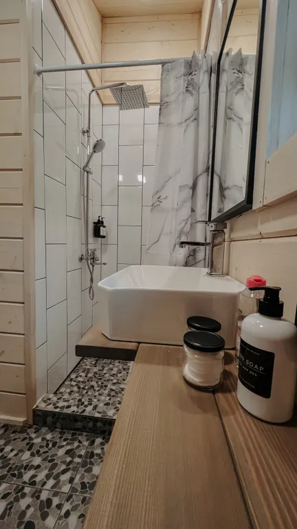 Шале в глэмпинге Лесариум с купелью и мангалом