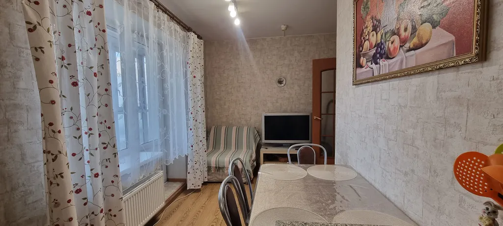 Красивая, большая, квартира рядом с метро купчино
