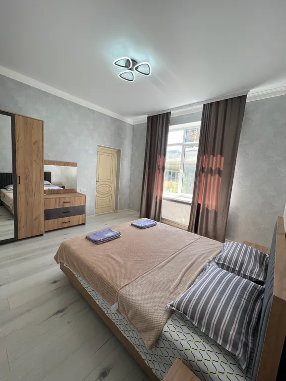 Уютная трёхкомнатная студийная квартира в тихом районе