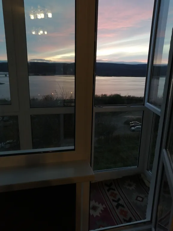 Квартира с видом на залив Баренцева моря и горы