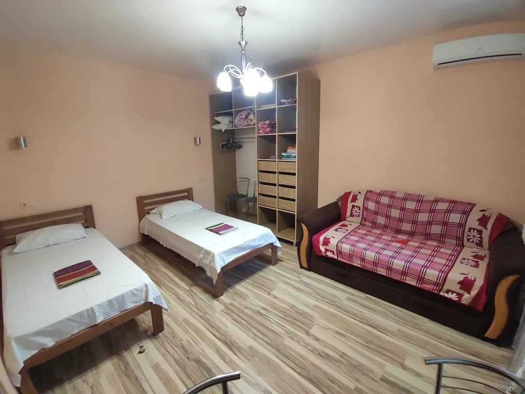 Квартира Однокомнатные апартаменты — аренда посуточно в Евпатория