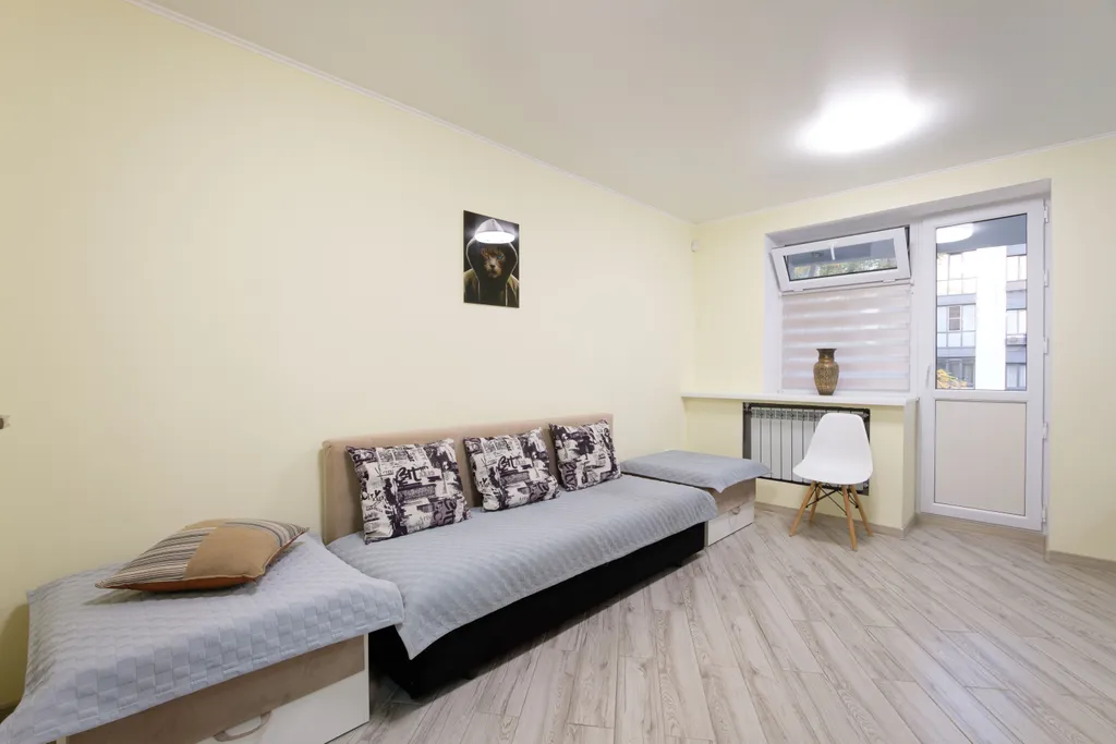 Светлая и уютная 2 комнатная квартира в центре прямо у станции метро