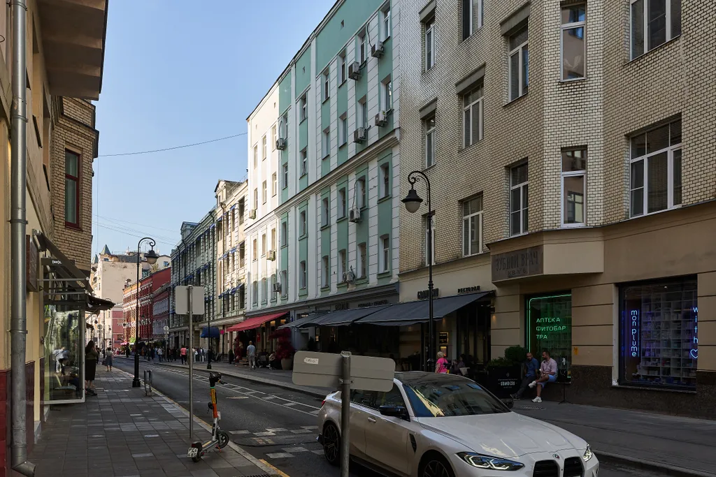 Квартира 3-комнатная квартира в знаменитом доме на Патриарших прудах в центре — Москва