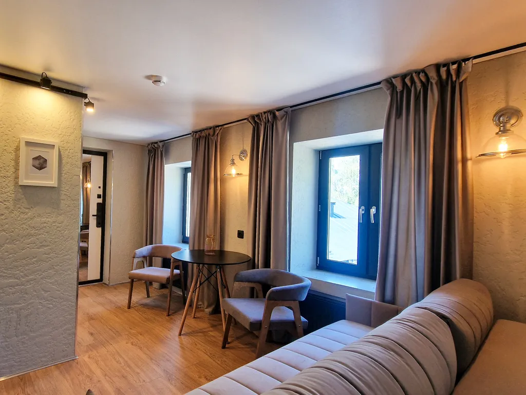 Атмосферный двухкомнатный номер