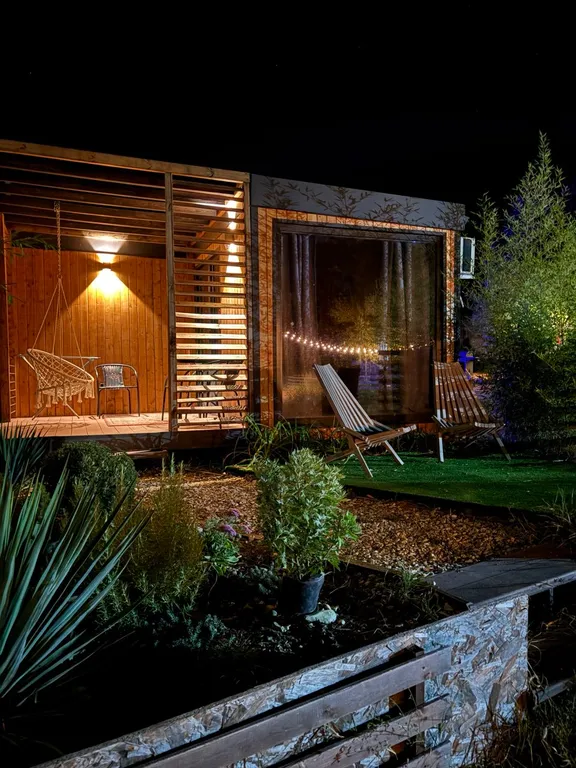 Коттедж Сканди-домик с панорамными окнами в горах у моря — Прасковеевка