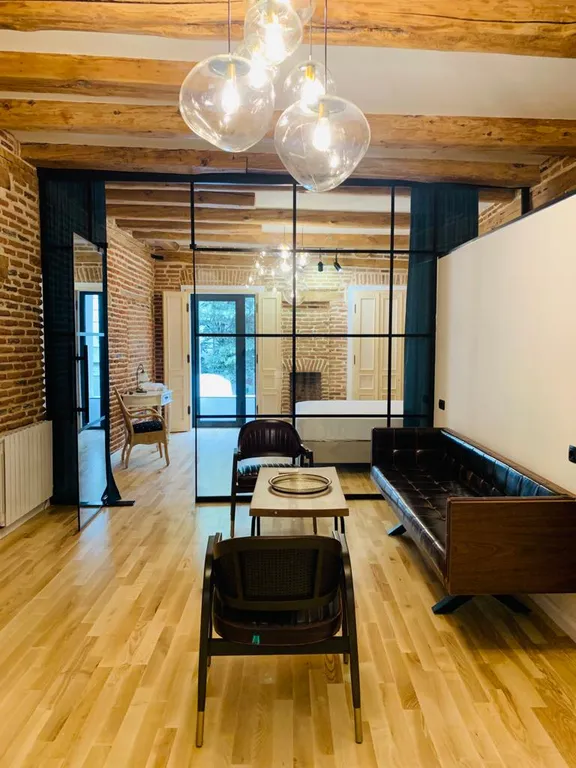 Дизайнерская квартира под старину