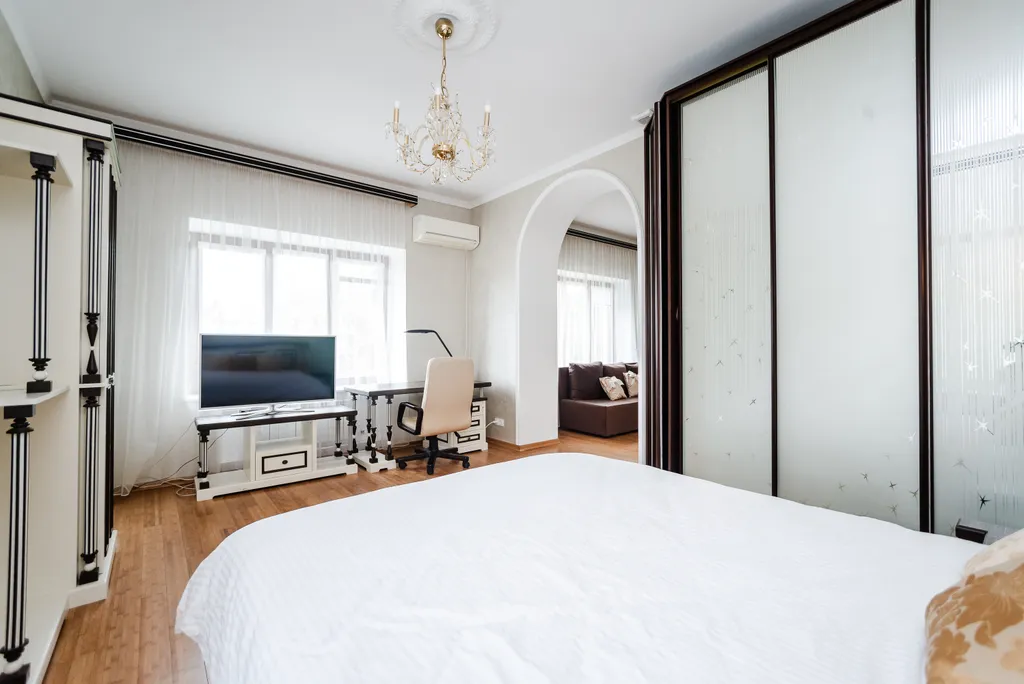 Дом с бассейном и сауной