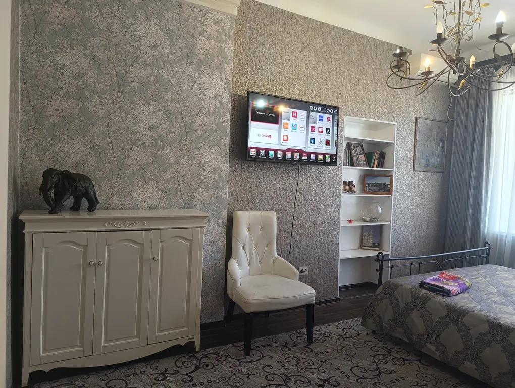 Квартира возле штаба округа и ТЦ Счастье