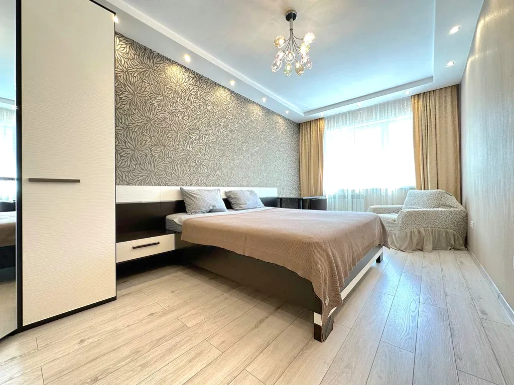 2-комнатная квартира с балконом напротив ЛДК и Кузбасс-Арена