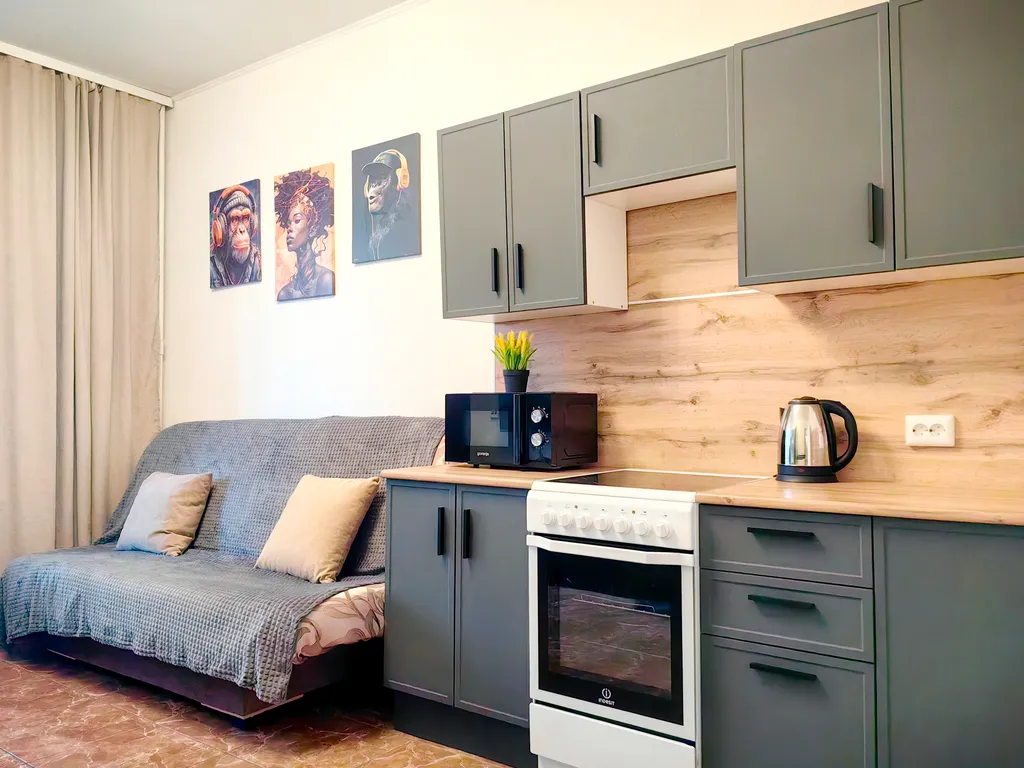 Однушка Чёрное Дерево