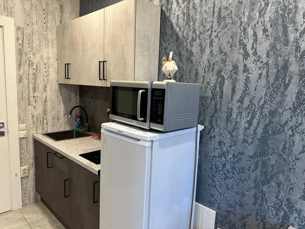 Отдельная квартира-студия с парковкой в центре города