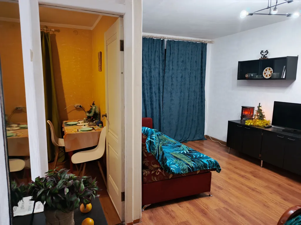 Романтичная однушка с камином на Волжской набережной