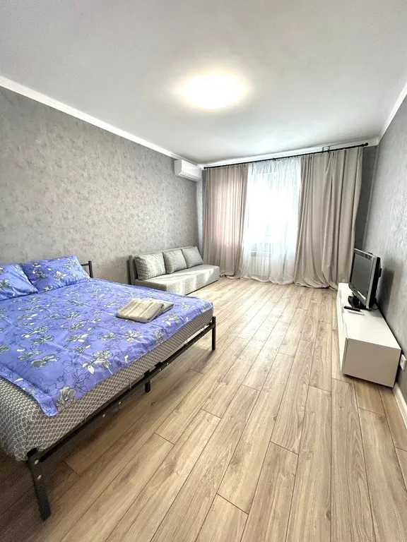 Видовая квартира в новом доме в центре