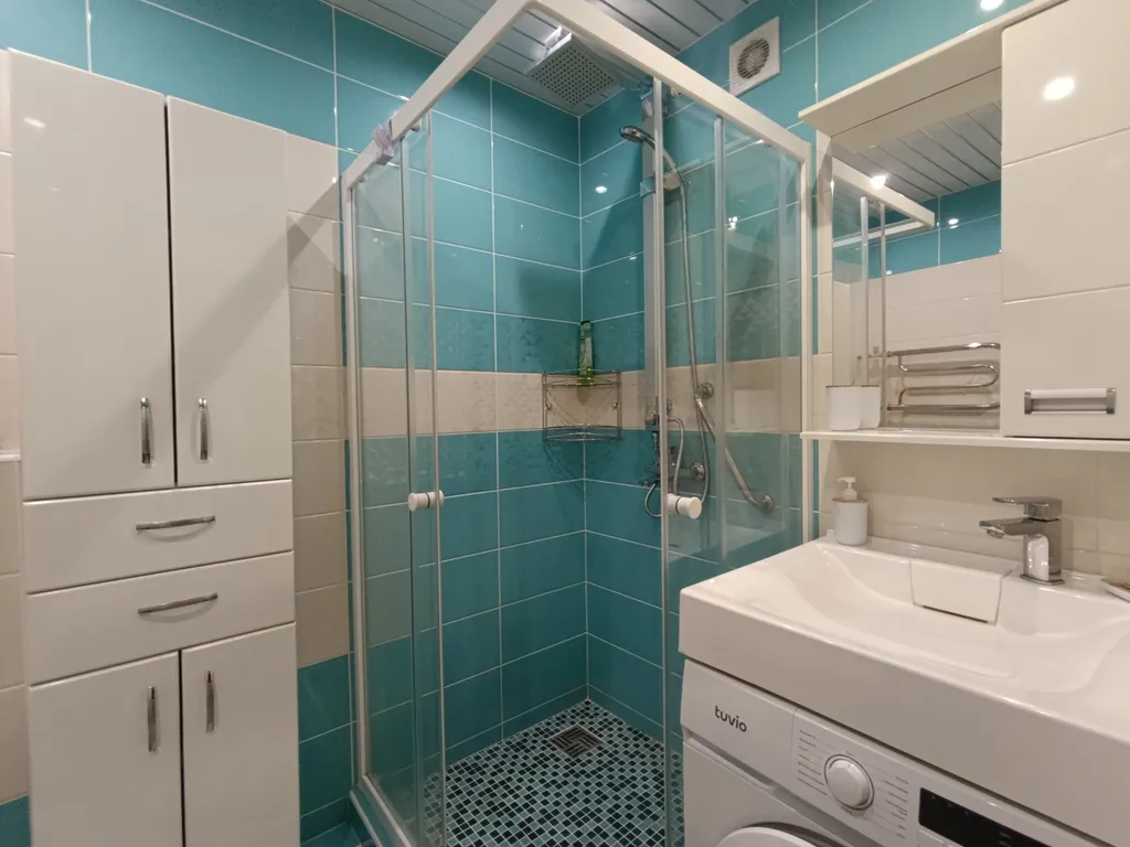 Просторная двухкомнатная квартира с видом на Кузнецкую крепость