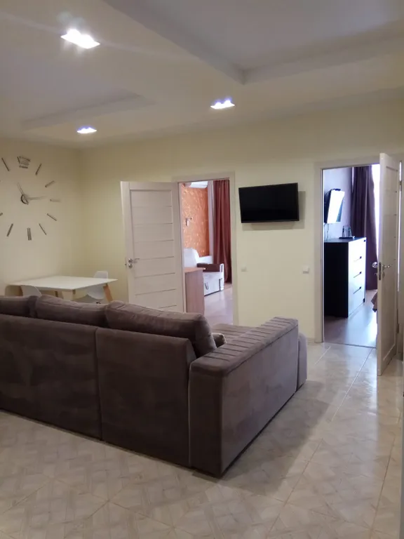 Квартира 3-комнатные апартаменты на берегу моря с собственным бассейном — Севастополь