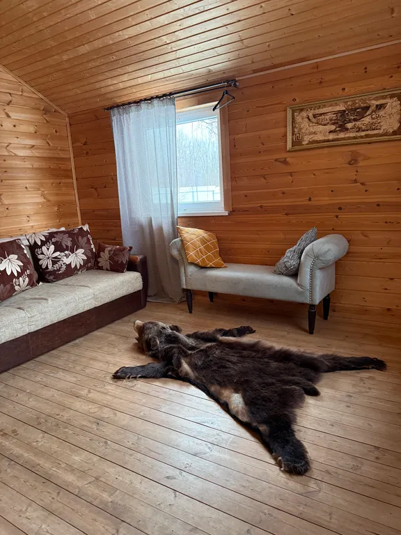 Уютный дом с пятью спальнями на берегу водохранилища