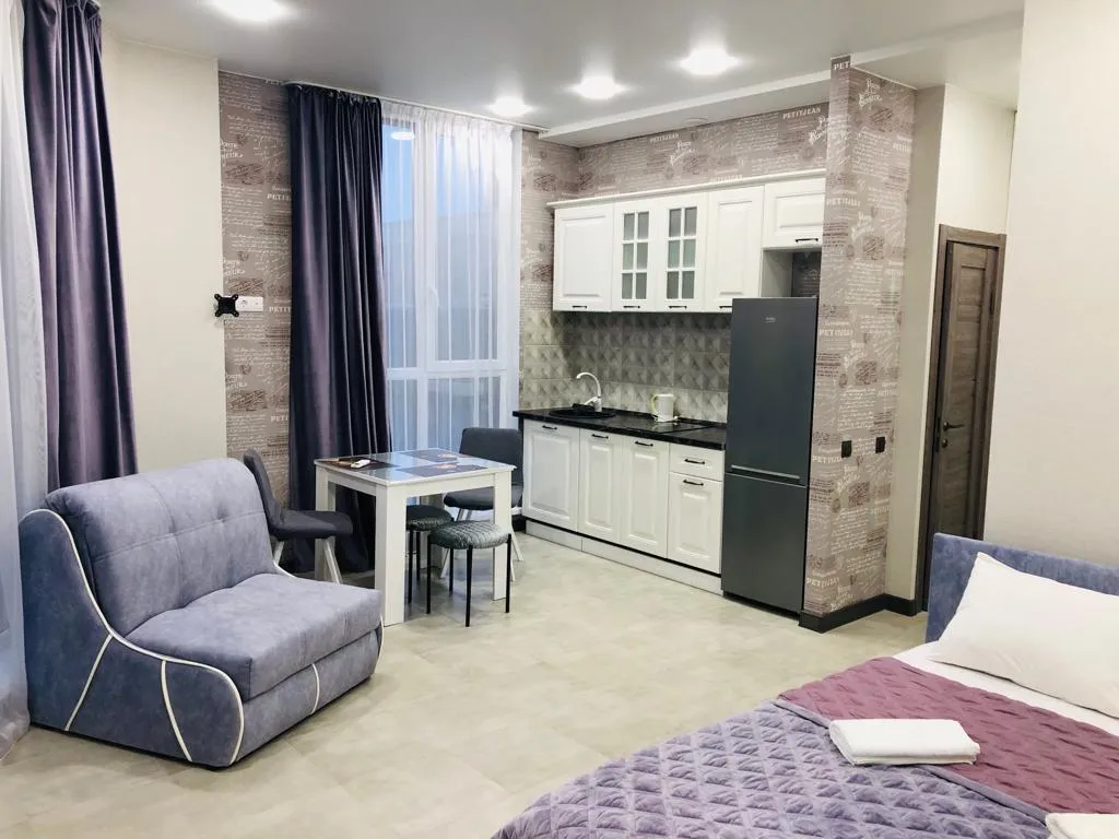 Апартамент с бассейном