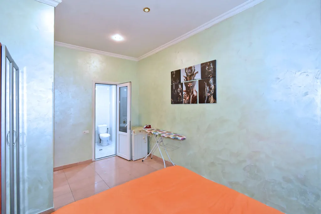 Apartment in Saryan street