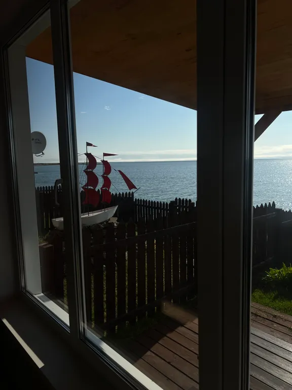 Домик на берегу Байкала с панорамным видом