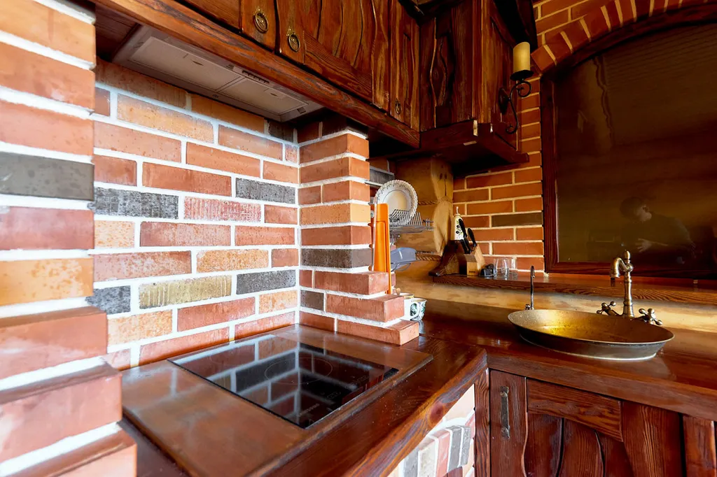 Шале с баней бассейном и видом на озеро