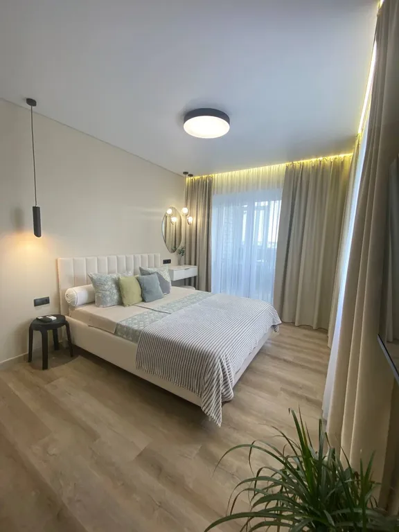 Современная двухкомнатная квартира в ЖК Кристалл