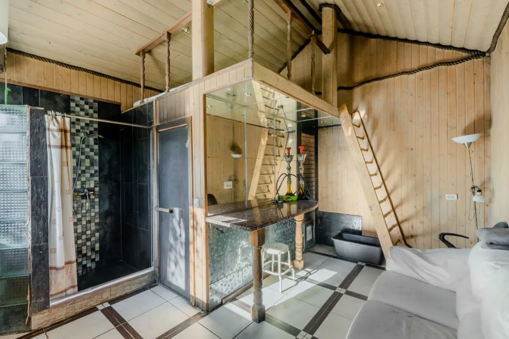 Элитный коттедж в черте города