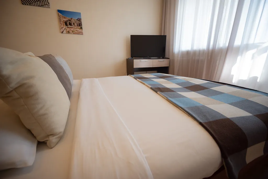 Квартира Однокомнатные Апартаменты с балконом на Копылова — Красноярск