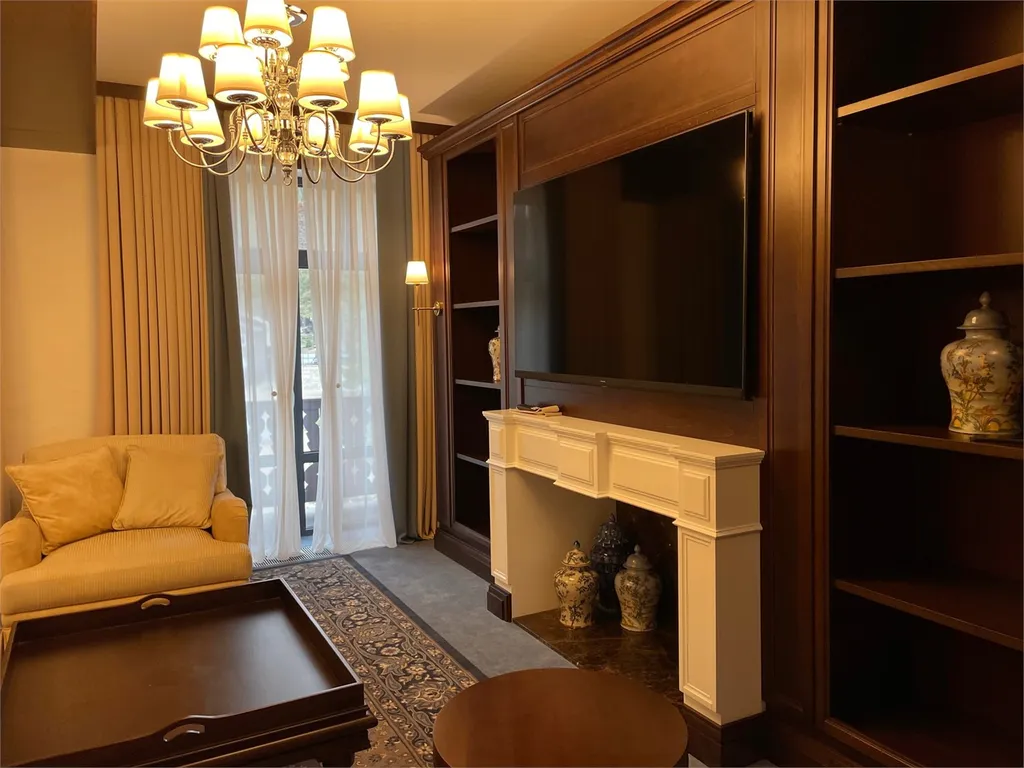 4-комнатная Квартира