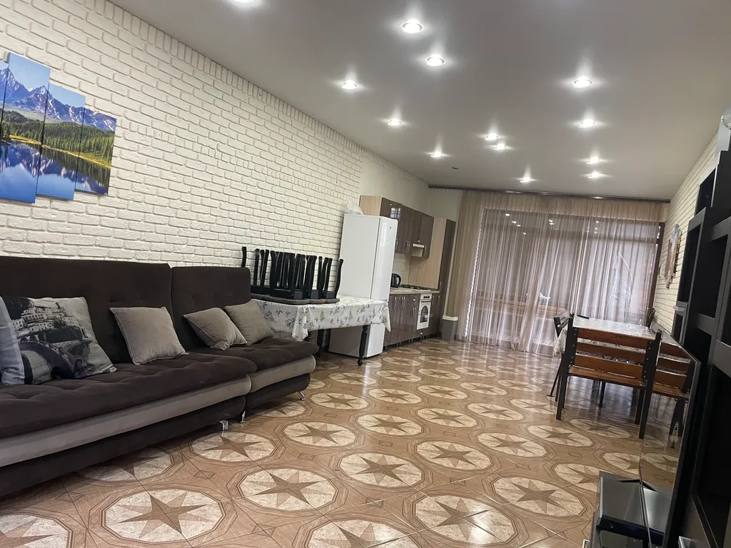 Уютный и просторный коттедж в центре поселка